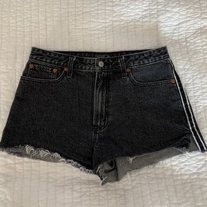 Abercrombie Annie High Rise Shorts